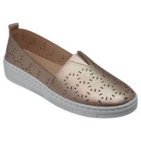 Cora rose by Kirra Beach